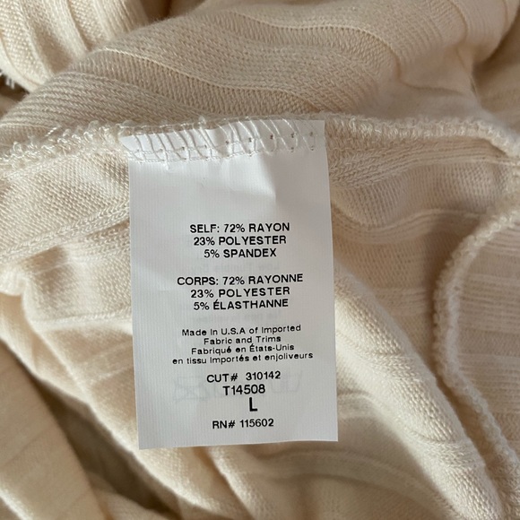 🆕 Impeccable Pig Boutique Cream Cropped Cardigan - Picture 3 of 3